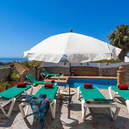 Mit Privatpool Fuer 6 Personen Ca 140 Qm In Nerja, Andalusien Costa Del Sol Feriehus *
