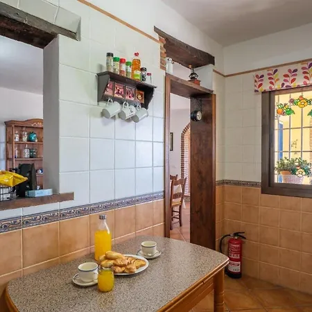 Mit Privatpool Fuer 6 Personen Ca 140 Qm In Nerja, Andalusien Costa Del Sol 内尔哈